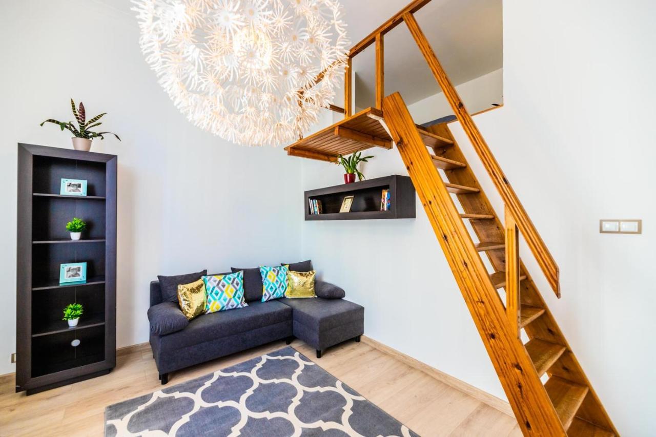 Apartament Z Antresola Przy Rynku Apartment วรอตซวาฟ ภายนอก รูปภาพ
