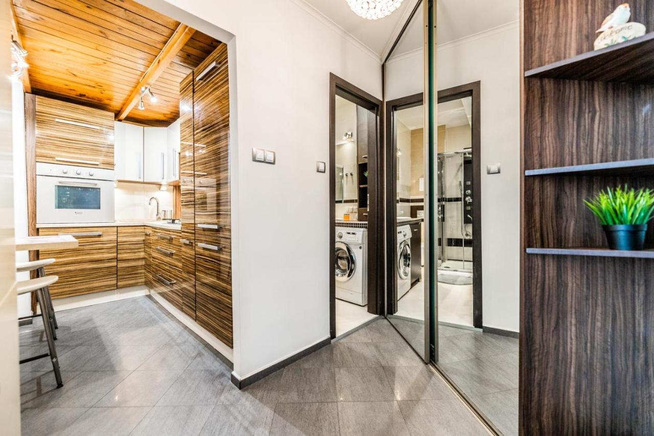 Apartament Z Antresola Przy Rynku Apartment วรอตซวาฟ ภายนอก รูปภาพ